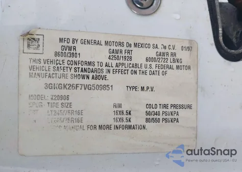 1997 GMC Suburban 2500 Sl z USA, uszkodzony, nr VIN 3GKGK26F7VG509851